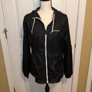 Columbia wind breaker